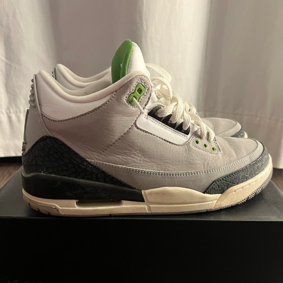 Jordan 3 Chlorophyll Size 10 - Picture 1 of 7